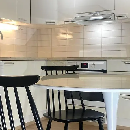 Saunallinen Kaksio 53 M2 Meren Laeheisyydessae *