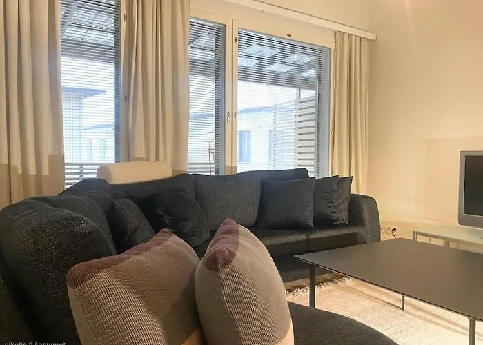 Saunallinen Kaksio 53 M2 Meren Laeheisyydessae